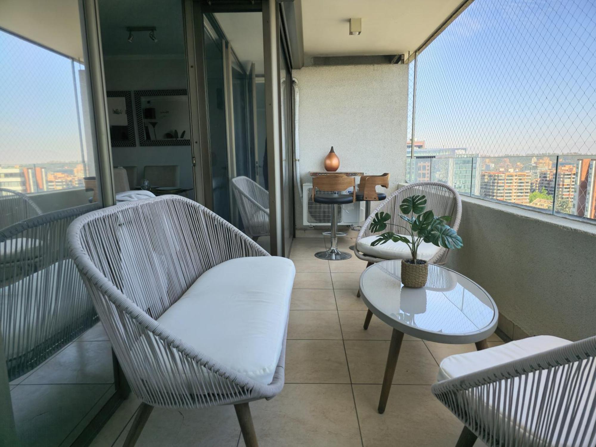 Apartamento Depto Premium A Pasos Del Parque Arauco Con Aire Acondicionado *