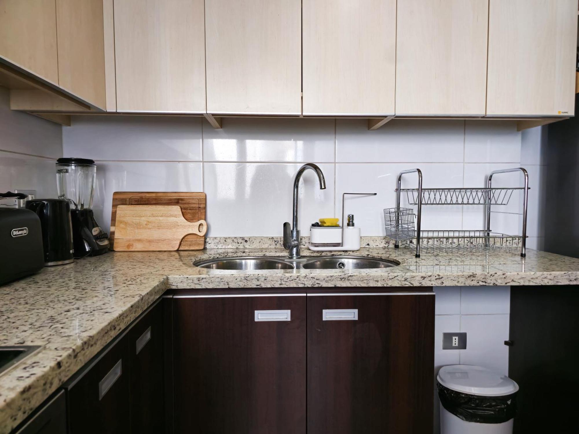 Apartamento Depto Premium A Pasos Del Parque Arauco Con Aire Acondicionado *